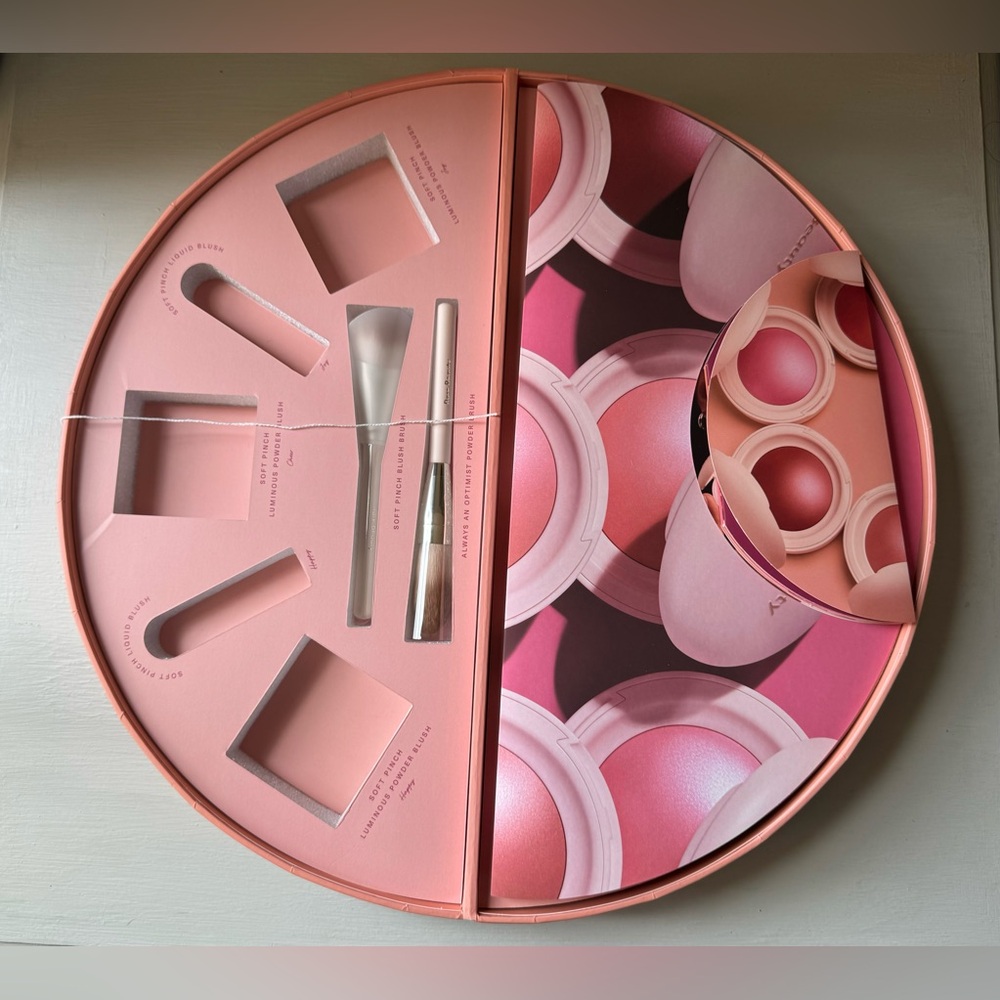NWT Rare Beauty Soft Pinch Luminous Powder Blush Collectors Box - Picture 1 of 6